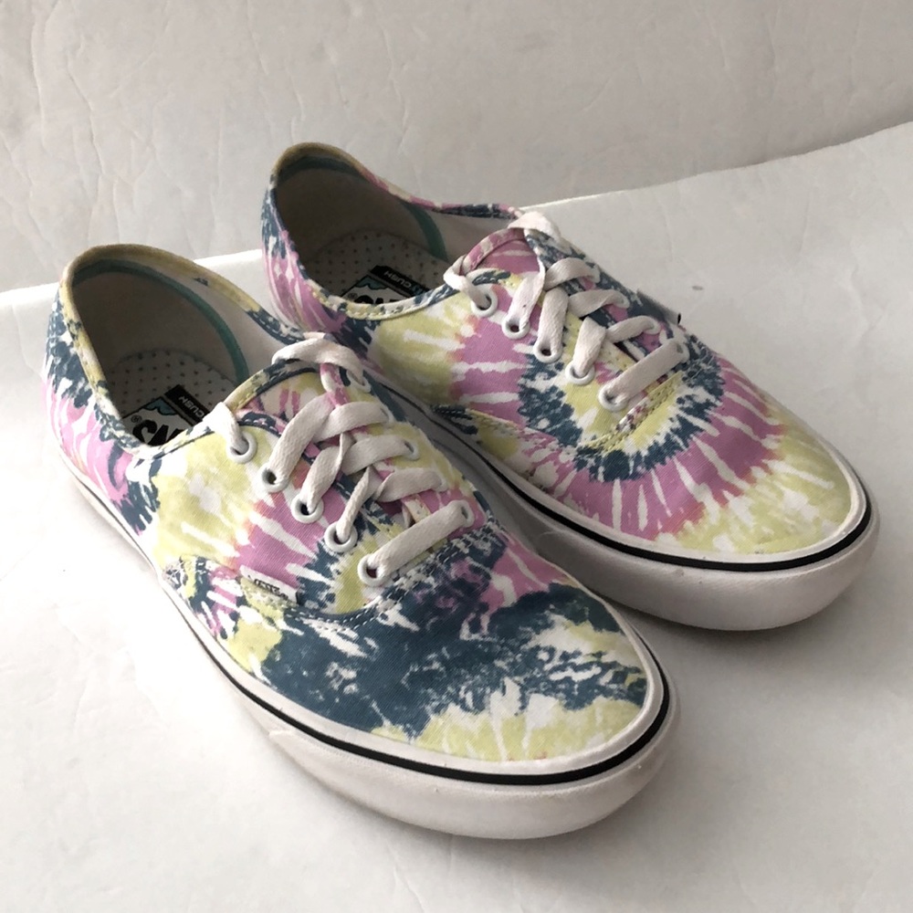 Van’s Sneakers Tie Dye Comfy Cush Authentic Lace Up SZ 10 Women’s Pink Blue